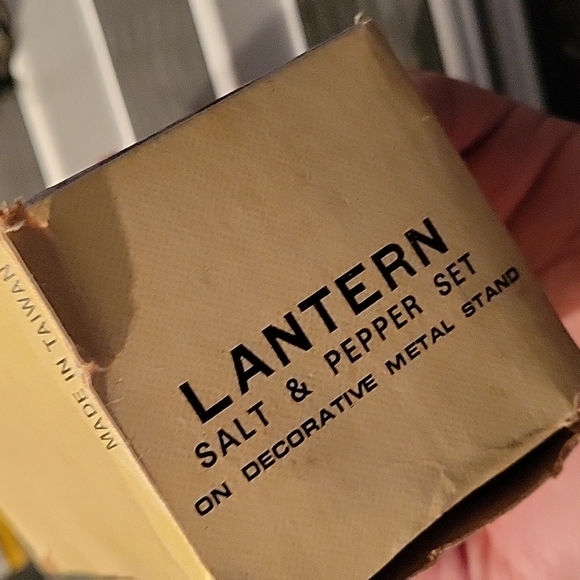 Vintage Metal Anchor Stand Hanging green Glass Lantern Salt and Pepper Shakers - Picture 7 of 8